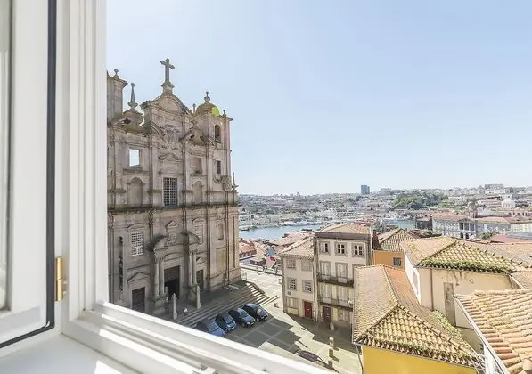 Oporto Street Aldas