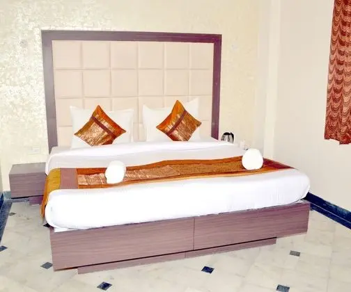 Optimum Sheela Inn @ Taj