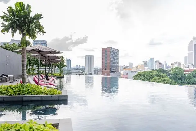 Opus Residences by Airhost - Havuz