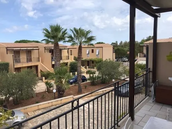 Orange Apartment 100 Meters From The Sea