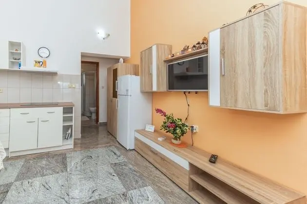 Orange Apartment Sea View