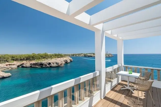 Orange Colom Seaside Apartments