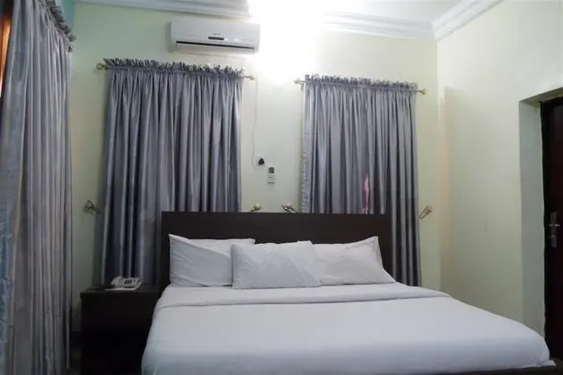 Orange Groove Hotel - Oda