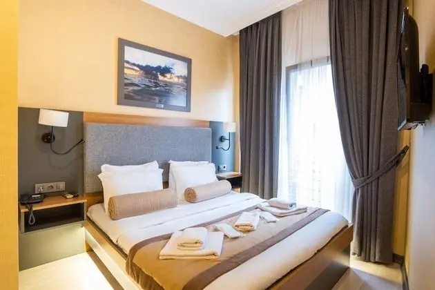 Orange Hotel