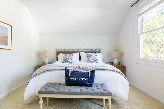 Orchard by Avantstay Whimsical Home w/ Lush Backyard - İç Mekan