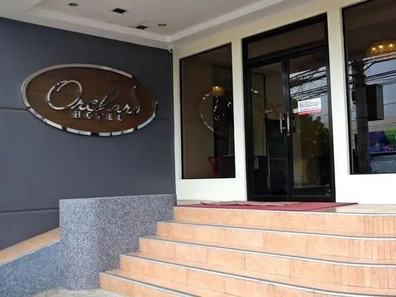Orchard Hotel