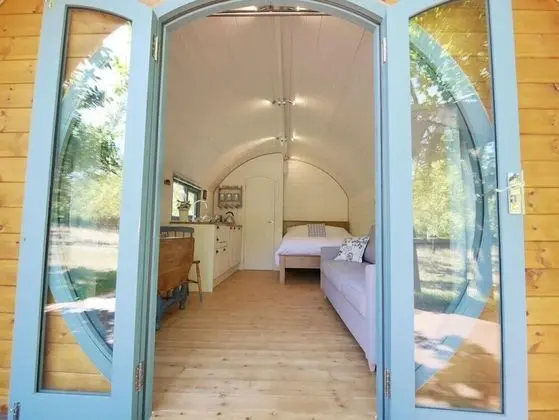 Orchard Farm Luxury Glamping - Lobi