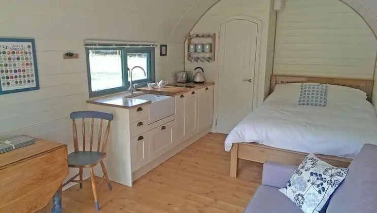 Orchard Farm Luxury Glamping - Oda