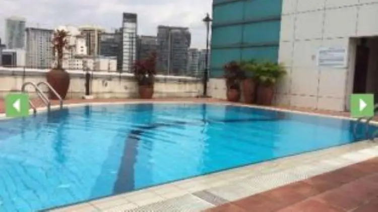 Orchard Point Serviced Apartments - Havuz