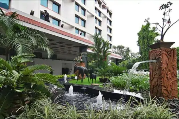 The Orchid Hotel Mumbai Vile Parle - Dış Mekan