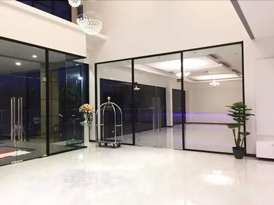 Orchid Riverview Hotel - Lobi