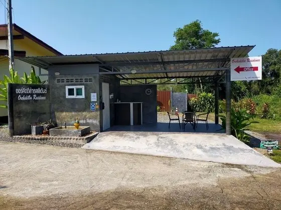 Orchidilla Residence Homes Kitchen Private Garden - Lobi