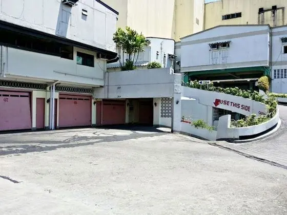 Orchids Drive Inn Hotel and Restaurant - İç Mekan