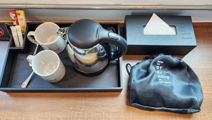 Hotel Ordinary Bangkok - Oda