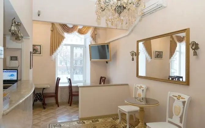 Orfei Hotel on Bolshaya Konyushennaya - Öne Çıkan Resim