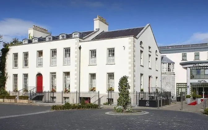 Oriel House Hotel