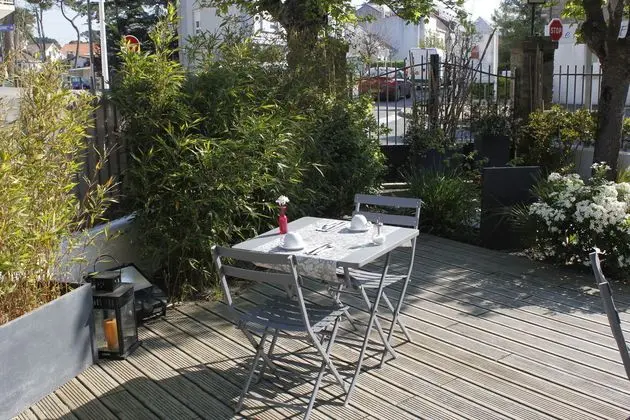 The Originals Boutique, Hôtel Le Saint Pierre - Yeme / İçme