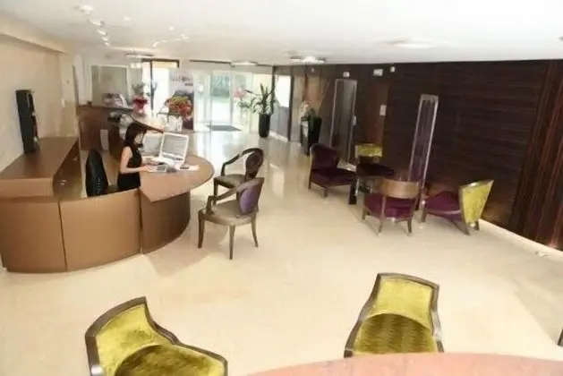 The Originals Boutique, Hôtel Les Trois Roses, Grenoble Meyla - Lobi
