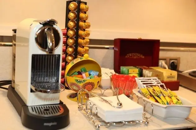 The Originals Boutique, Hôtel Les Trois Roses, Grenoble Meyla - Yerinde Yemek