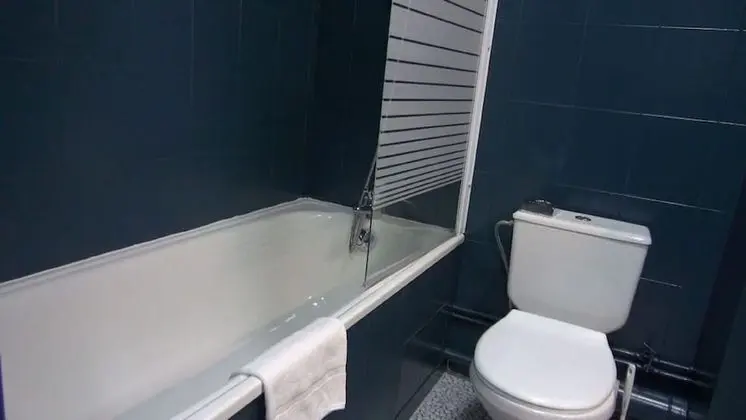 The Originals City Complexe Ascotel Lille Métropole - Banyo Tipleri