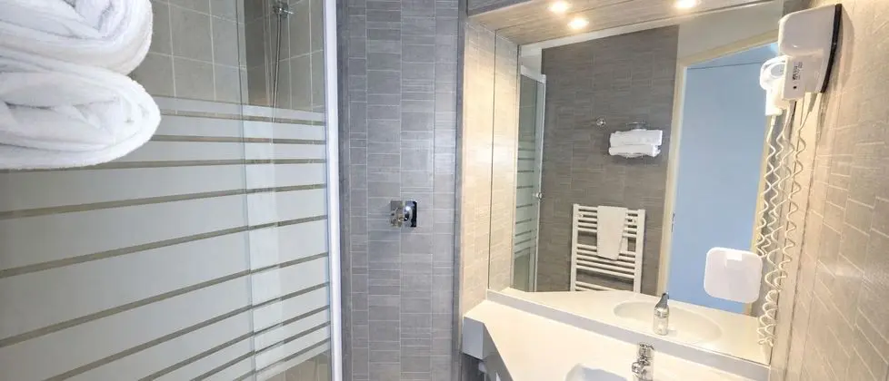 The Originals City, Hôtel Ikar, Blois Sud - Banyo Özellikleri