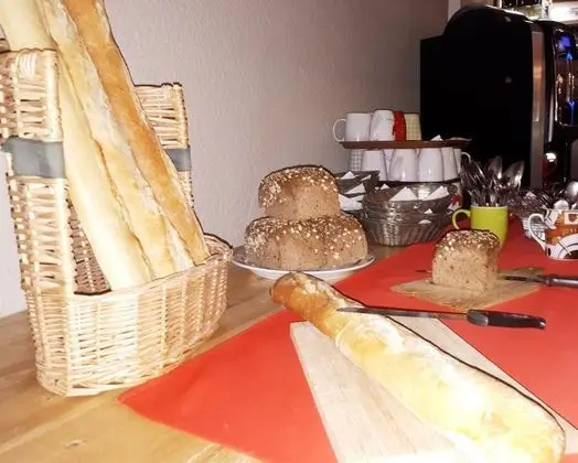 The Originals City, Hôtel Mulhouse Est - Yerinde Yemek
