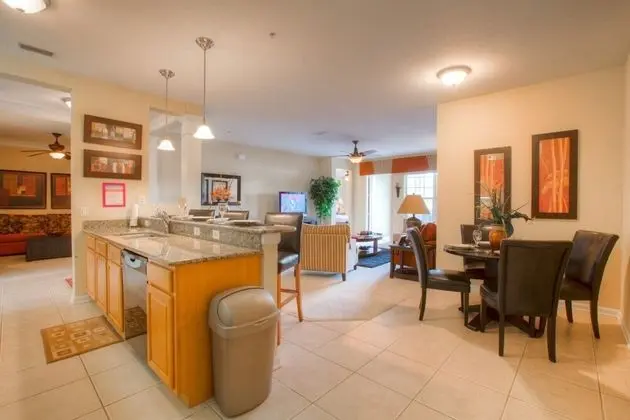 Orlando Escape 2 Bedroom Condo by Redawning - Mutfak