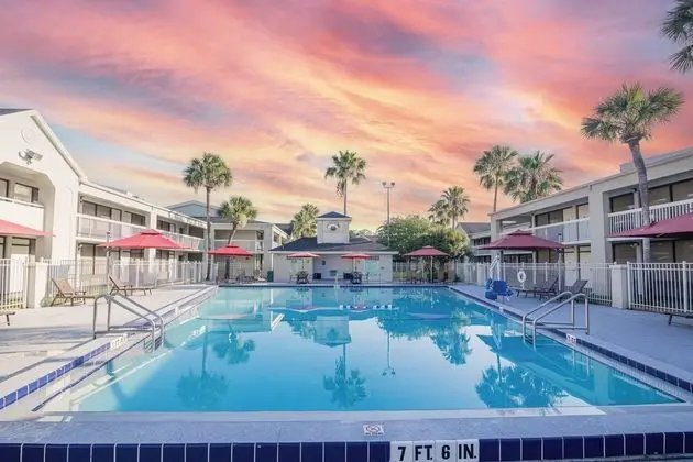 Orlando Vacation Rooms - Havuz