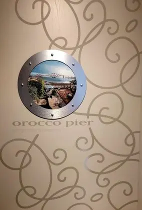 Orocco Pier - Lobi
