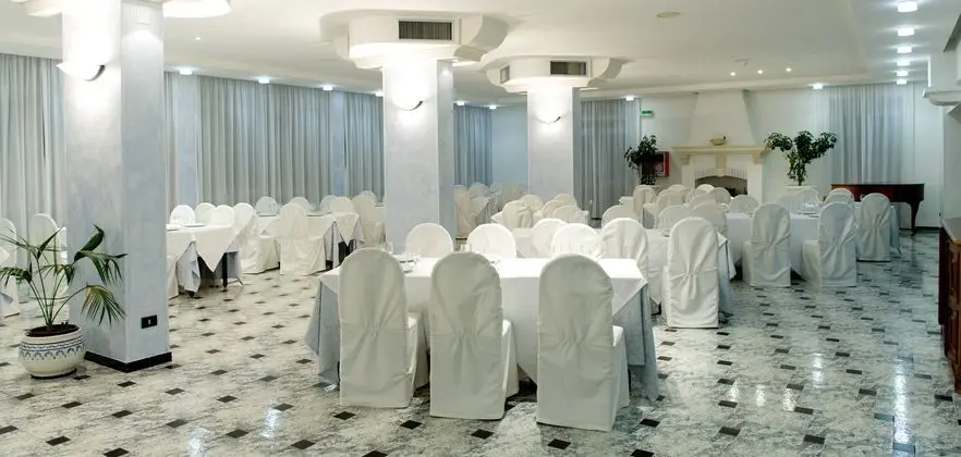 Hotel Orsa Maggiore - Yeme / İçme