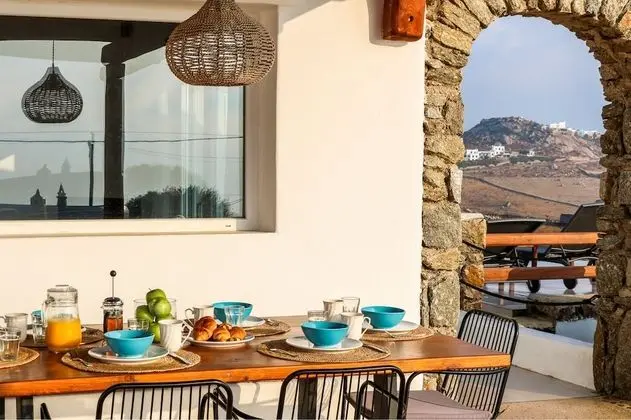 Ortus White Mykonian Luxury Villa - Yerinde Yemek