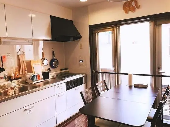 Osaka Sinsei Guest House - Mutfak