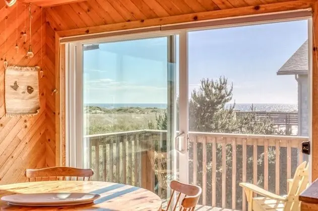 Osborne Beach House (MCA 139) - Oda