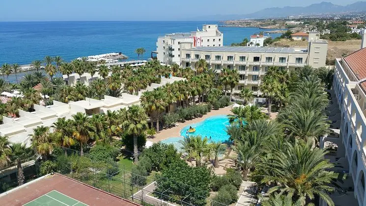 Oscar Resort Hotel - 10