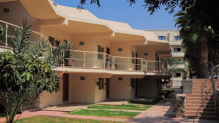Oscar Resort Hotel - 1