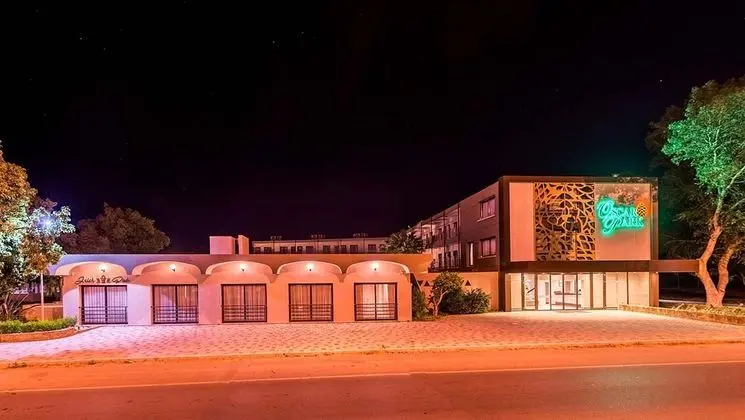 Oscar Park Hotel