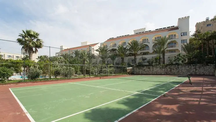 Oscar Resort Hotel - 4
