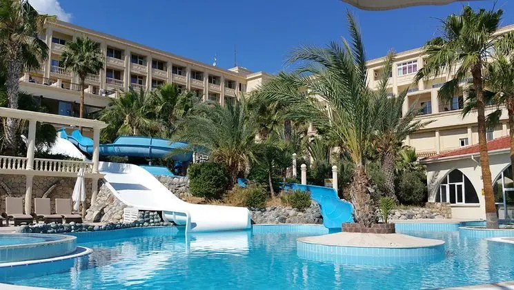 Oscar Resort Hotel - 6