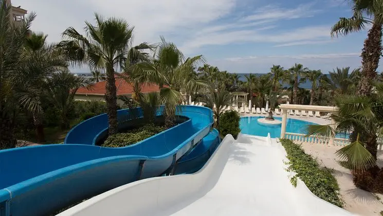 Oscar Resort Hotel - 7