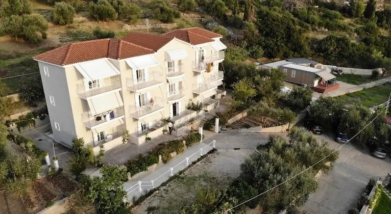 Oskars Studios & Apartments