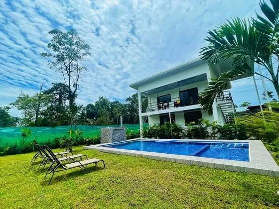 Oso Perezoso Pool Villa - Havuz