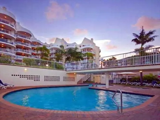 Osprey Apartments - Havuz