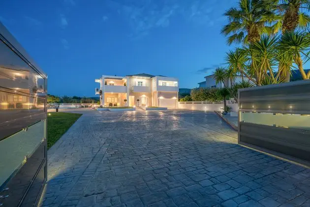Ostria Luxury Villa