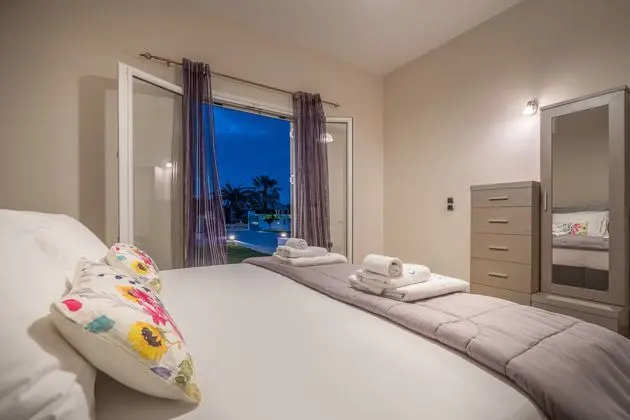 Ostria Luxury Villa - Oda