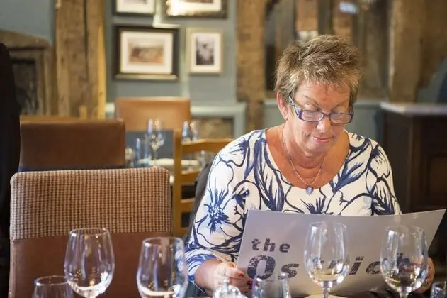 The Ostrich Inn - Yerinde Yemek