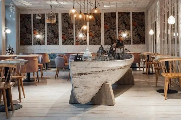 Hotel Ostrovskiy - İç Mekan