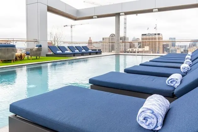 The Otis Hotel Austin, Autograph Collection - Havuz