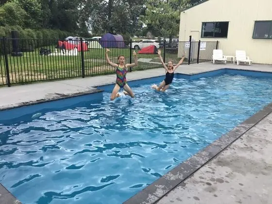 Otorohanga Kiwi Holiday Park - Havuz