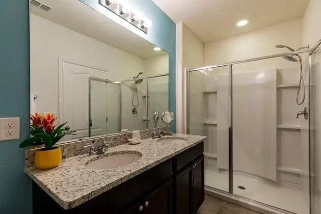 Our Beautiful Spacious Town Home has Everything new and is Kept New! - 501 - Banyo Tipleri