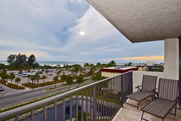 Our House at the Beach by Beachside Mgt